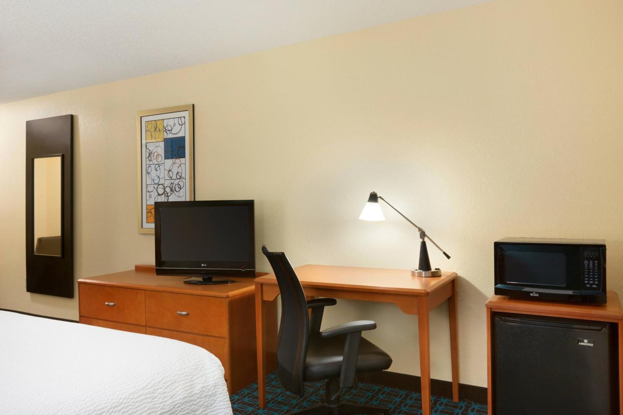 Fairfield Inn & Suites Dallas מסקיט מראה חיצוני תמונה