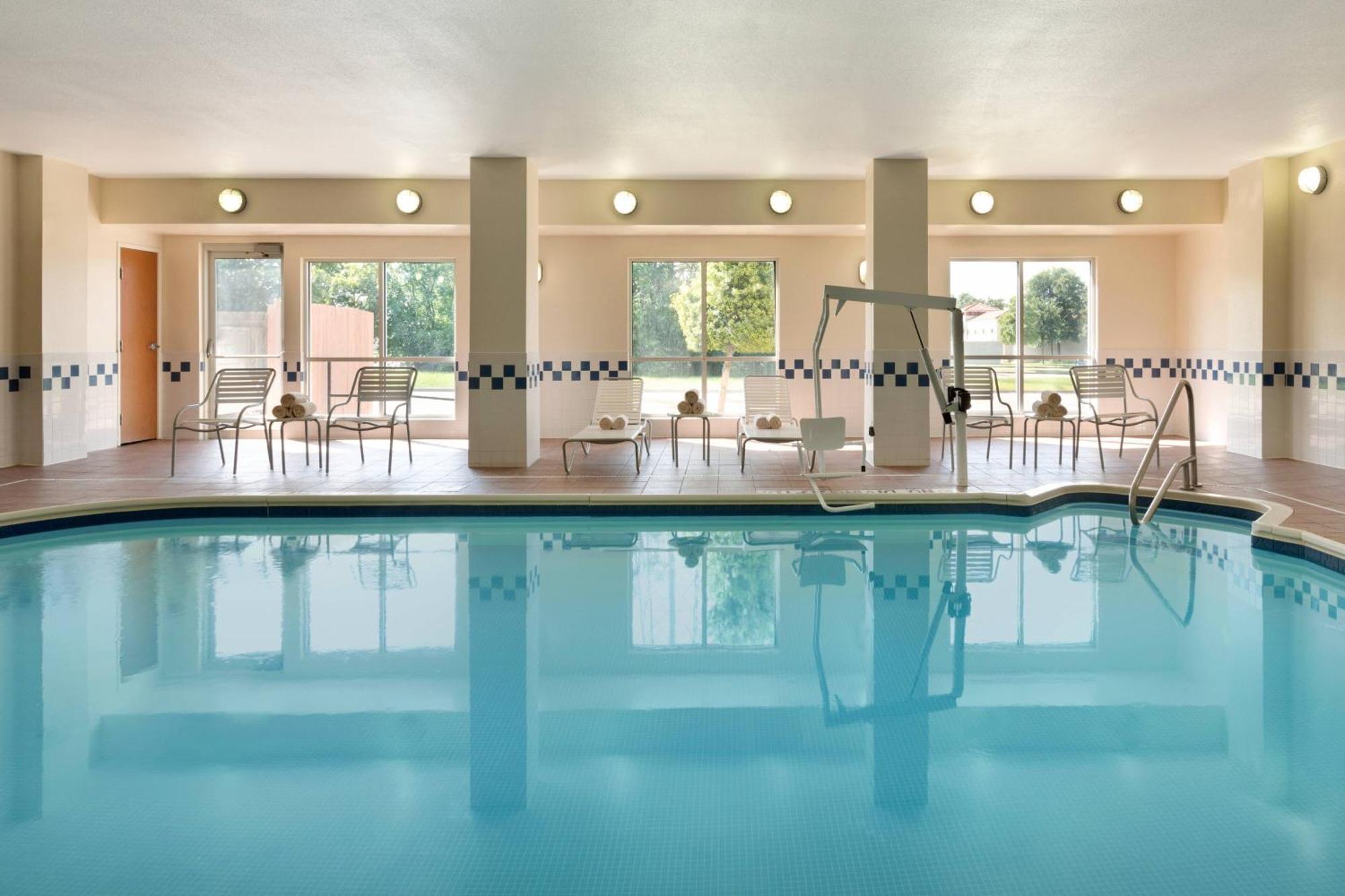 Fairfield Inn & Suites Dallas מסקיט מראה חיצוני תמונה
