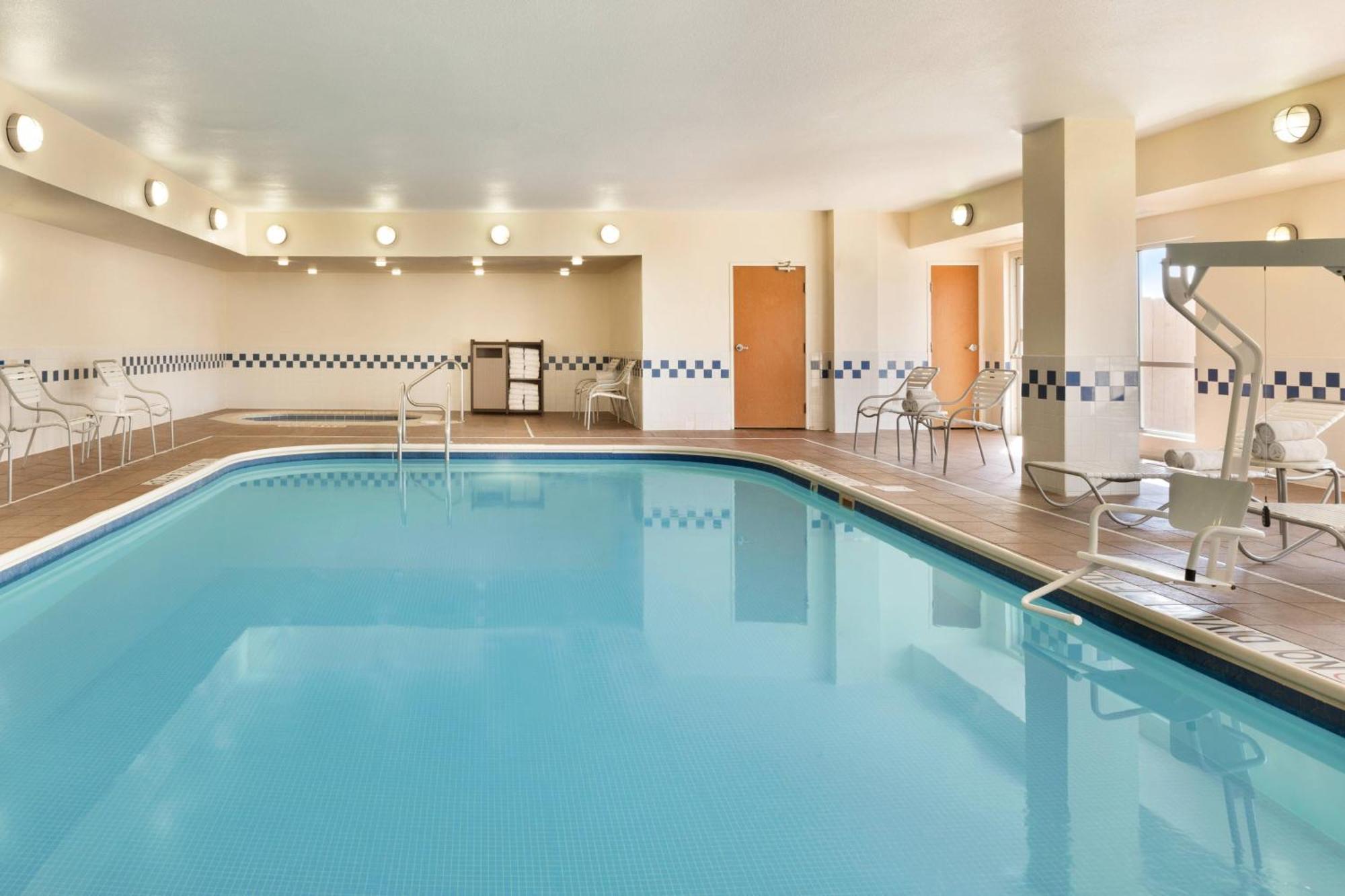 Fairfield Inn & Suites Dallas מסקיט מראה חיצוני תמונה